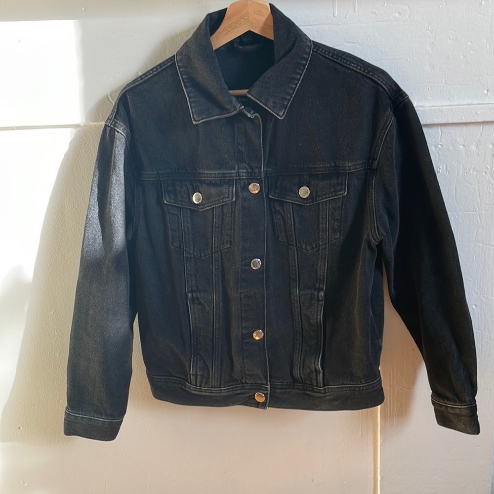 H&M Women’s Black Jean Jacket - Picture 2 of 4